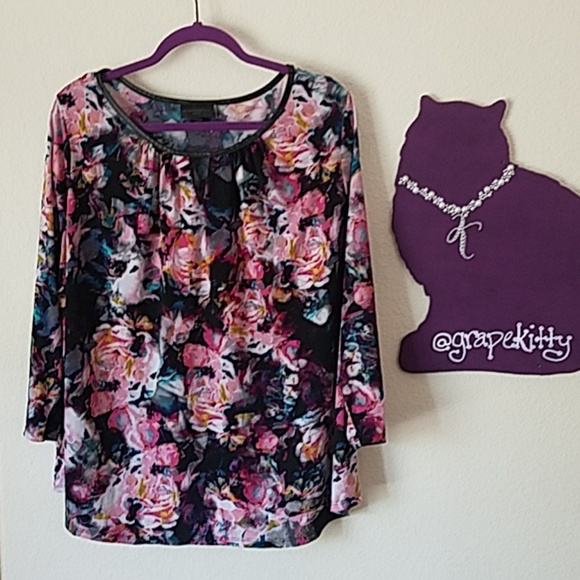 Worthington Tops - 🆕️ Worthington Woman dark floral blouse